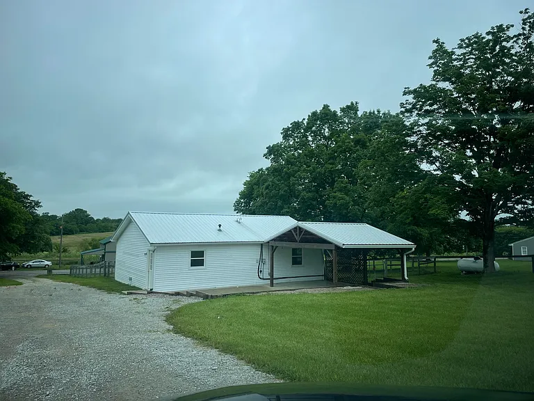 5609 Lagrange Rd — Photo 17