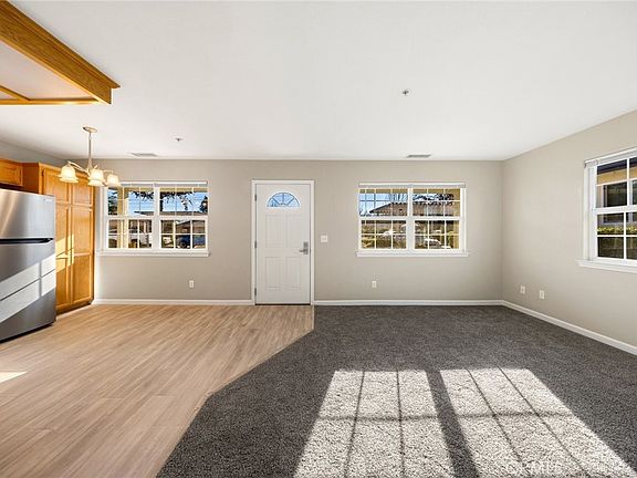 5th image of 519 N Ferrocarril Rd