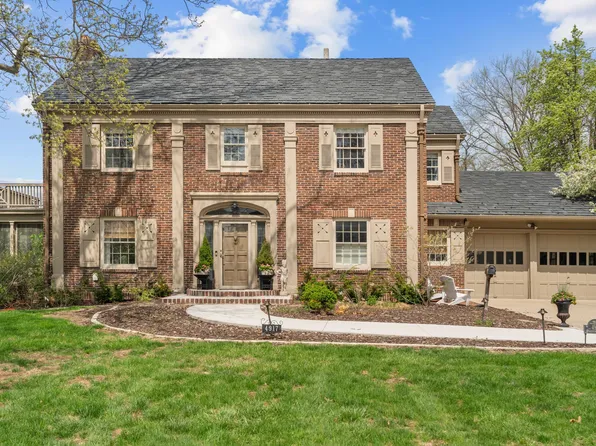 4917 Harwood Dr, Des Moines, IA 50312