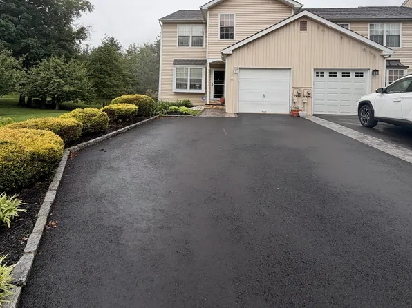 150 Forge Ln, Feasterville Trevose, PA 19053