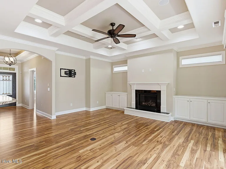1226 Nightingale Ct — Photo 8