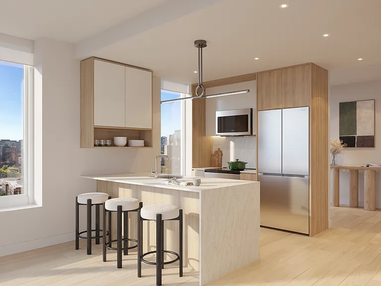255 E 39th St #Penthouse 3A — Photo 2