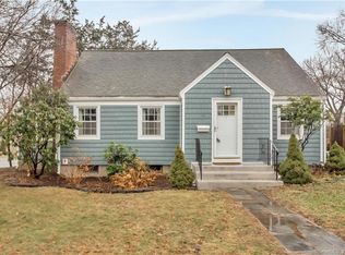 7 Jackson Ave, West Hartford, CT 06110