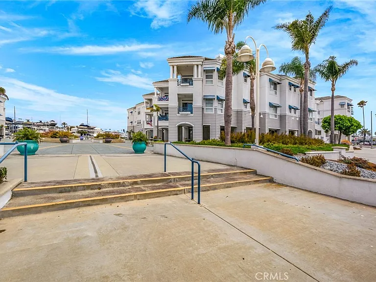 2600-213 Newport Blvd — Photo 4
