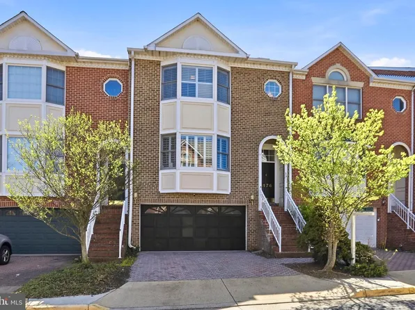 8176 Madrillon Ct, Vienna, VA 22182