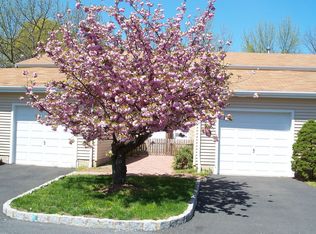 120 Bunker Hill Rd, Wayne, NJ 07470