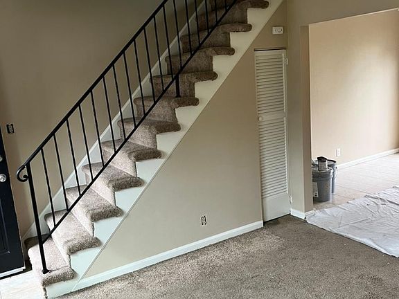 4th image of 115 Woodlawn Dr #1