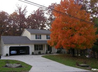 15 Brentwood Dr, North Parkersburg, WV 26104