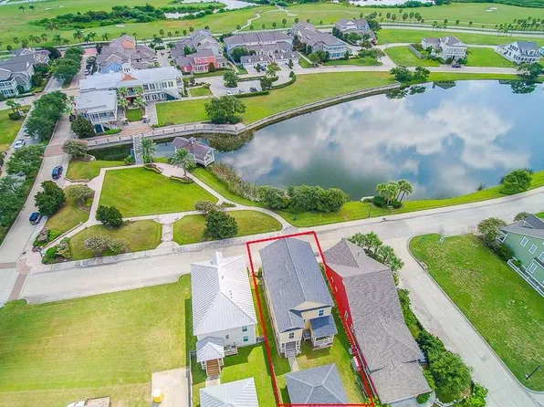 2 Compass Cir, Galveston, TX 77554