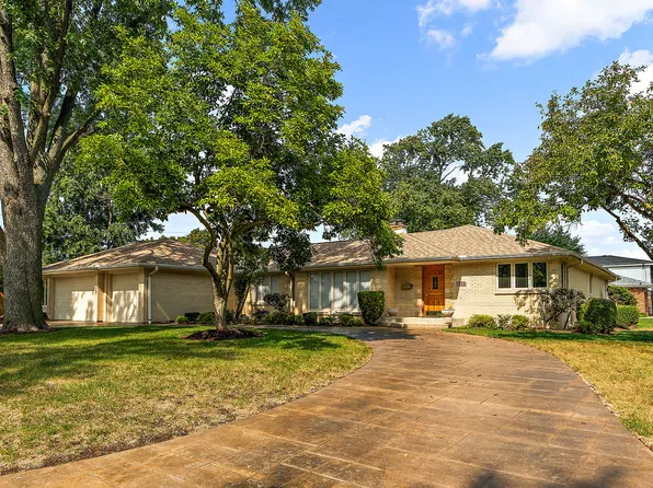9542 Parkside Ave, Oak Lawn, IL 60453