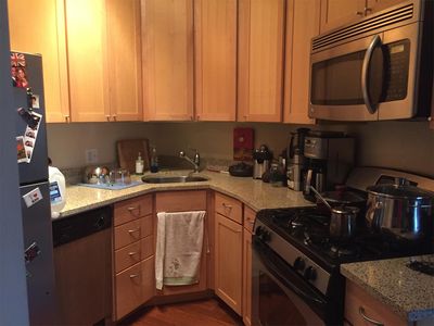 2407 N Clybourn Ave APT 4R, Chicago, IL, 60614