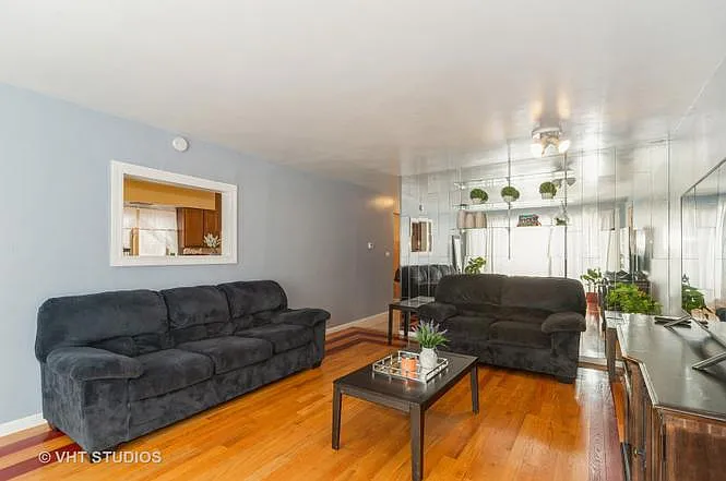 1640 N 17th Ave — Photo 3