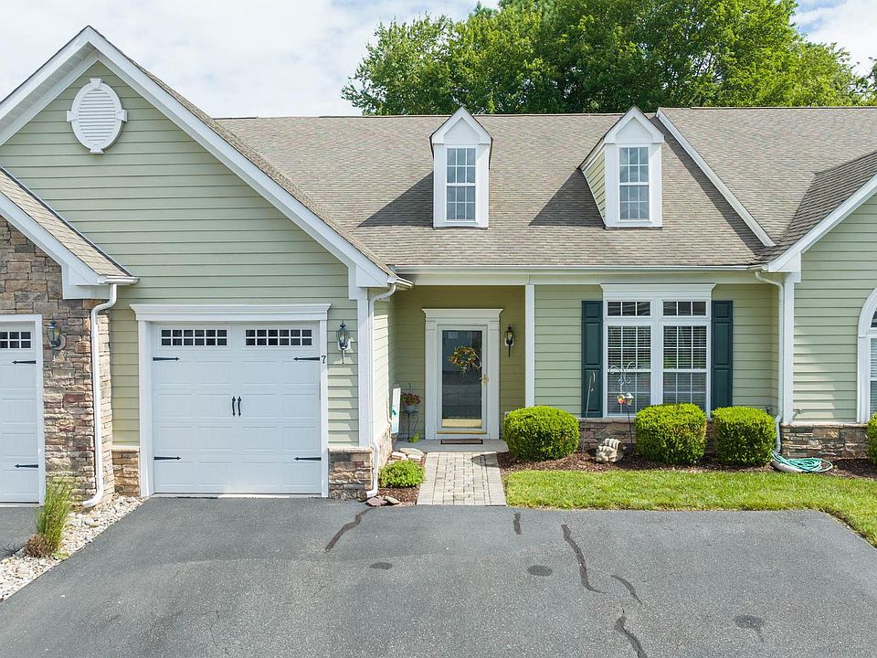 1st image of 7 Cannon Ct Unit 139