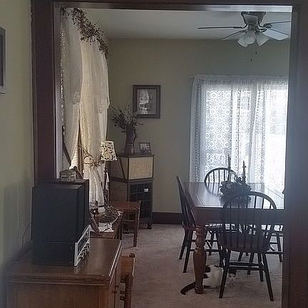 living room to dinning room