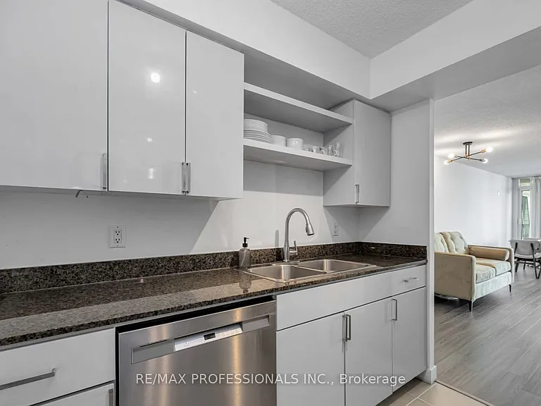361 Front St W #802 — Photo 10