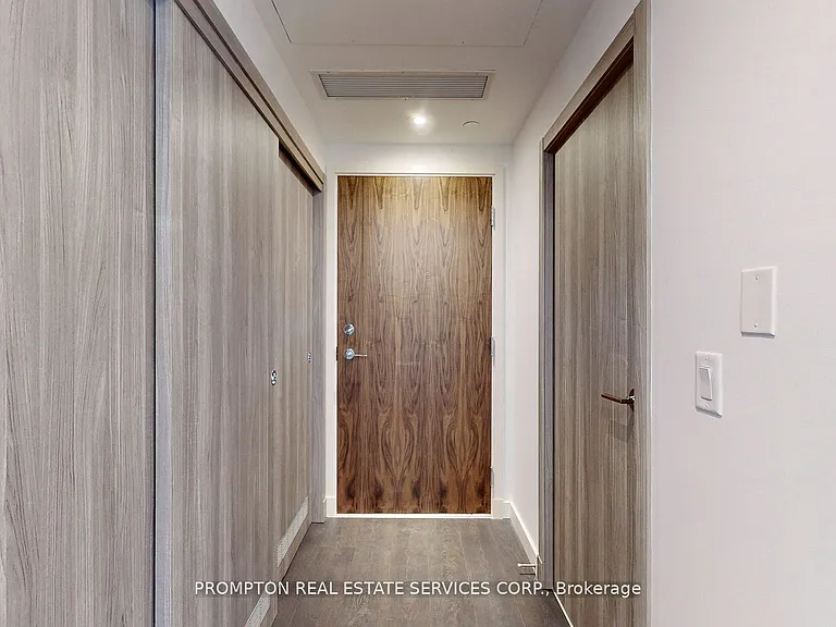 25 McMahon Dr #602 — Photo 2