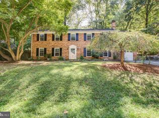 8020 Lilly Stone Dr, Bethesda, MD 20817
