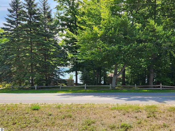 0 Cairn Hwy, Elk Rapids, MI 49629