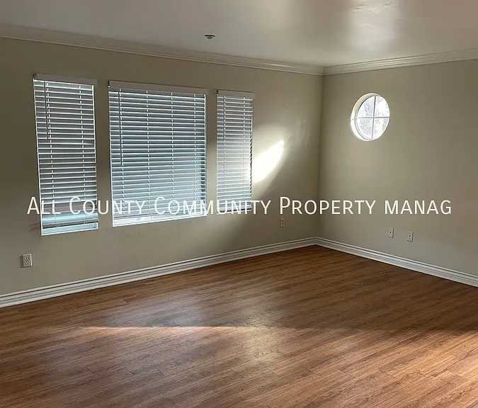 1132 N Broadway #16 — Photo 1
