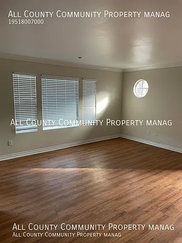 1132 N Broadway #16 Photo 1