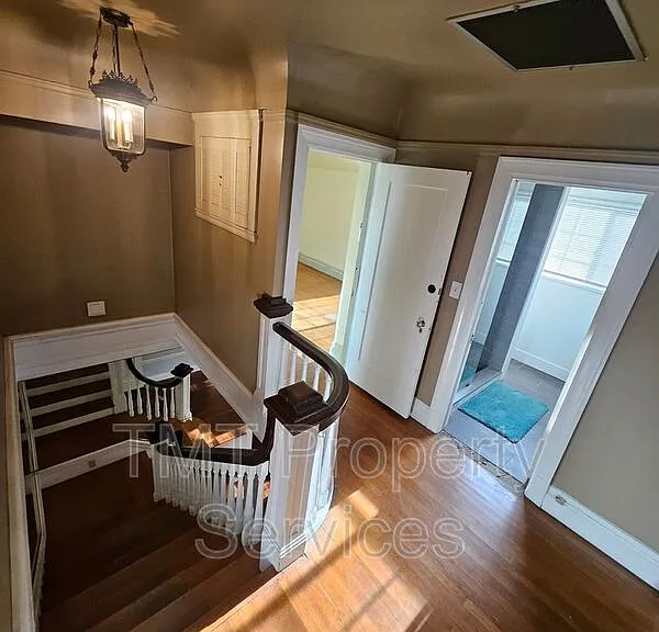 1214 N Pershing Ave — Photo 104