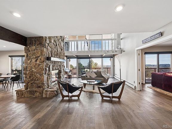 4th image of 2095 Elderberry Road