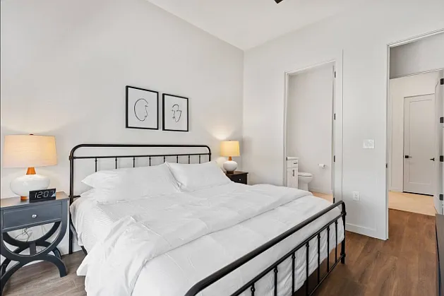 907 W Cannon St #1302 — Photo 13