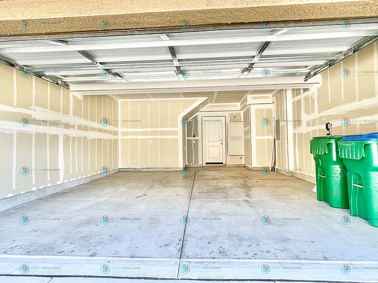 1815 Dark Horse Rd #B — Photo 45