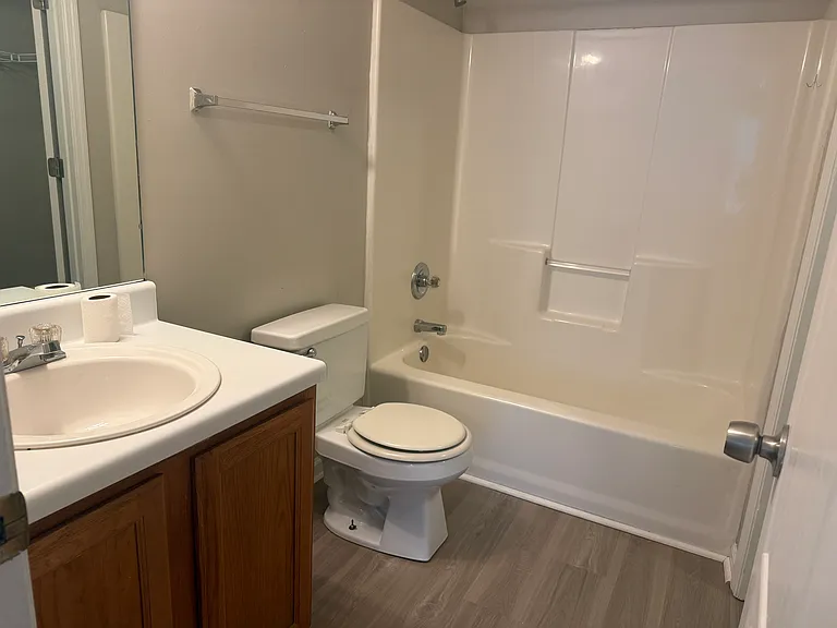 526 Greentree Ter — Photo 7