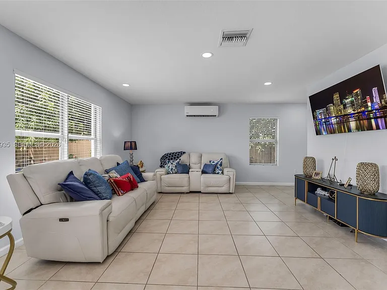 29310 SW 143rd Pl — Photo 6