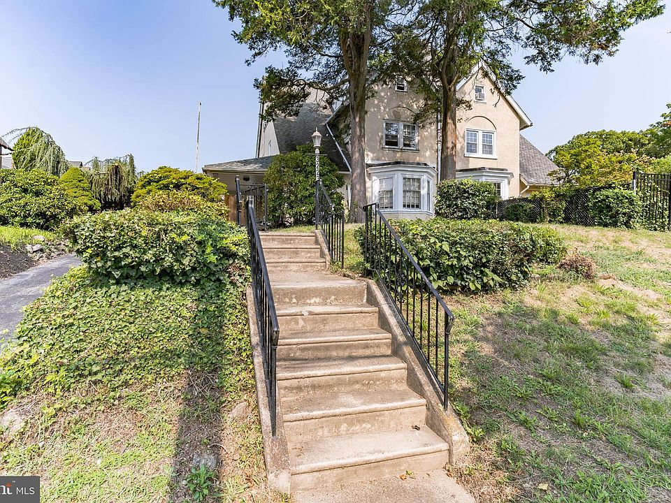 3223 W Queen Ln, Philadelphia, PA 19129 | Zillow