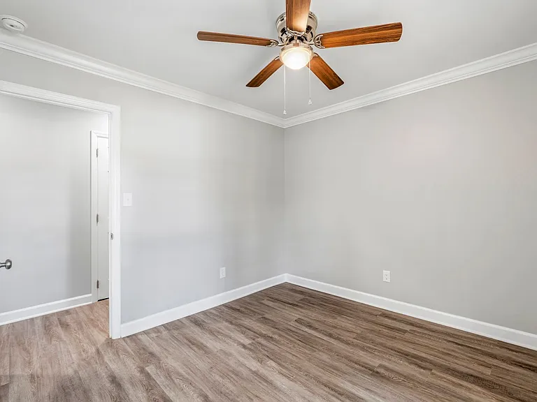 4120 Elmyra Dr — Photo 25