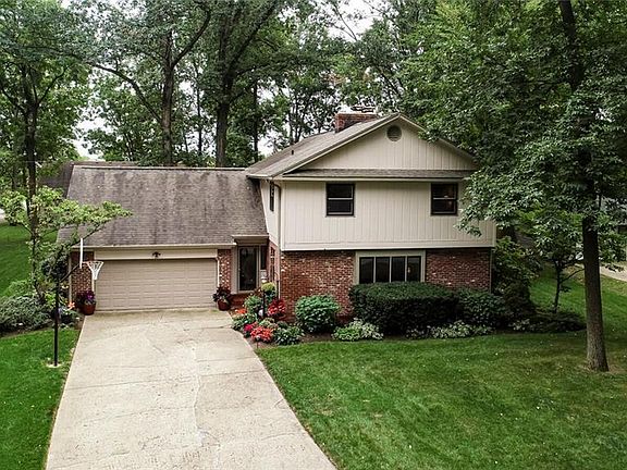 2nd image of 21 Fairlane Dr