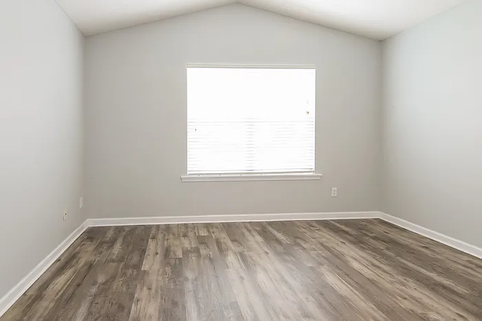 652 New Stock Dr — Photo 4
