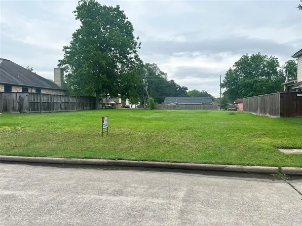 3421 Hickory Creek Dr, Pearland, TX 77581