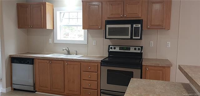 2nd image of 5488 Pembrooke Dr