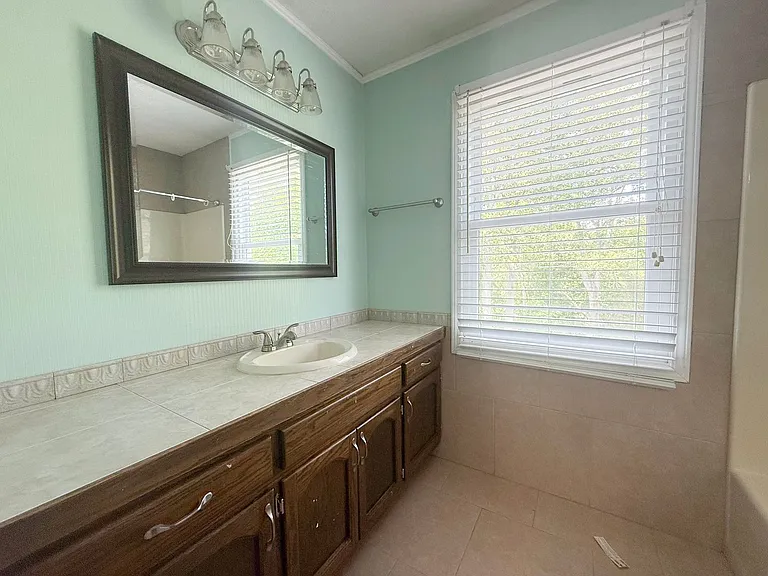 3339 Riveroaks Dr — Photo 21