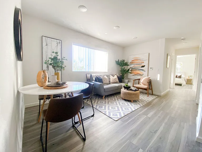 1704 Hornblend St — Photo 39