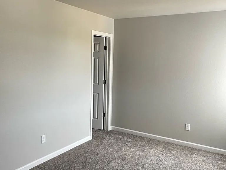 126 Marshall Loop — Photo 3
