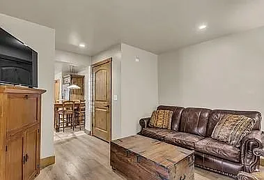 2 bed, 935 sqft, $2,145 — Photo 4
