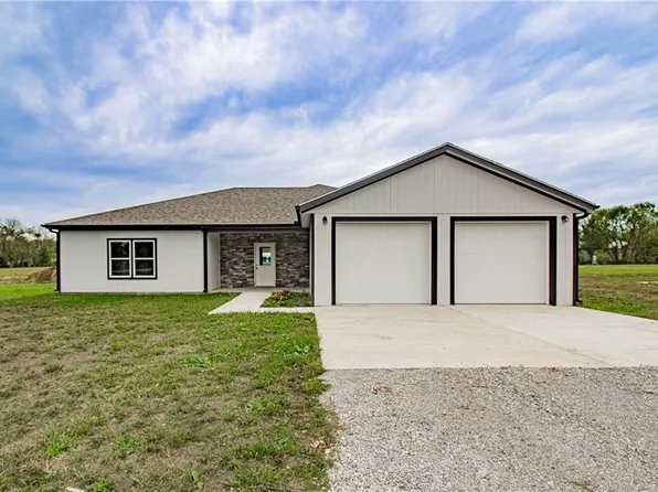 125 NW 171st Rd, Warrensburg, MO 64093