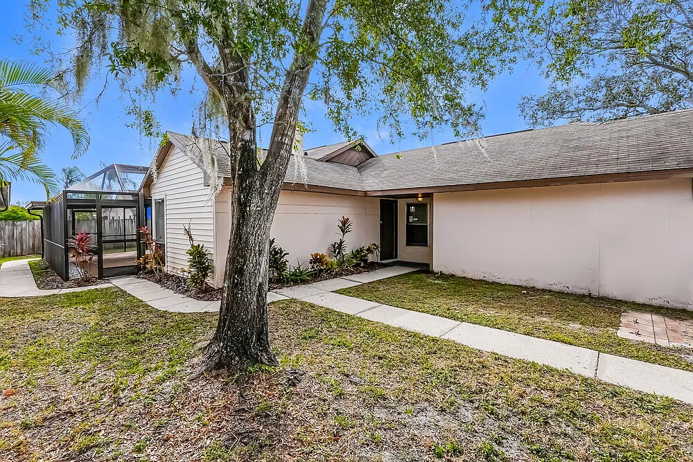 3 bed, 2.0 bath, 1432 sqft, $2,535 — Photo 3