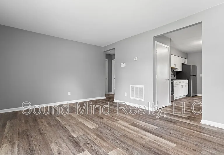 2600 Mallard Ct — Photo 3
