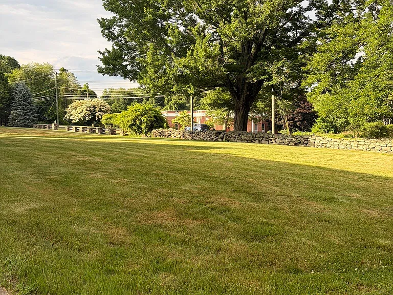 4685 Madison Ave — Photo 13
