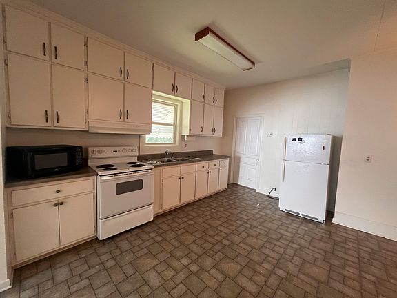 2nd image of 710 N Fulton St