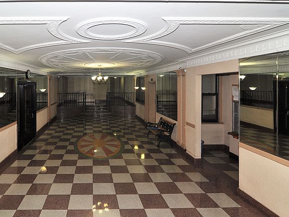 2nd image of 4107 42nd St APT 1G