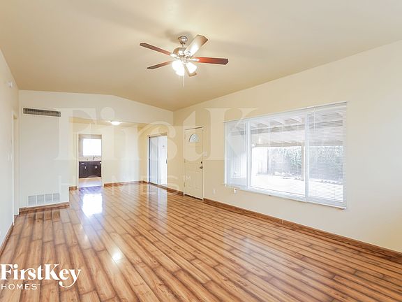 3rd image of 4144 E Almeria Rd