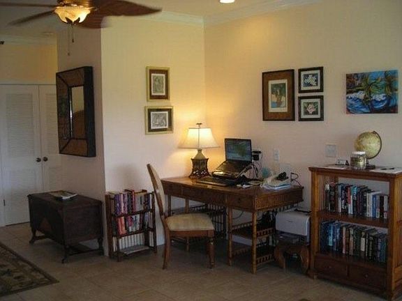 Poipu Sands #621 Computer desk area