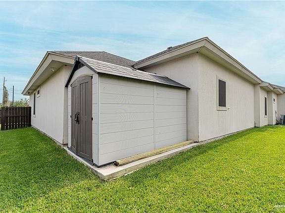 5th image of 3202 Crimson Ave
