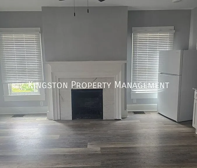 451 E Maxwell St #1 — Photo 7